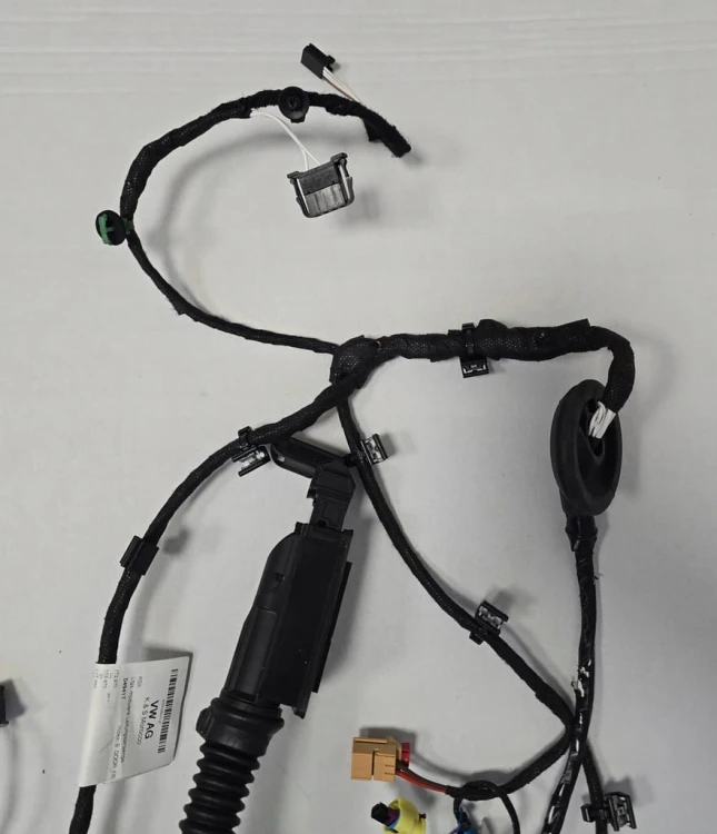 VW ID BUZZ CARGO WIĄZKA DRZWI PRAWYCH PRZEDNICH 1T3970386H 1T3970144