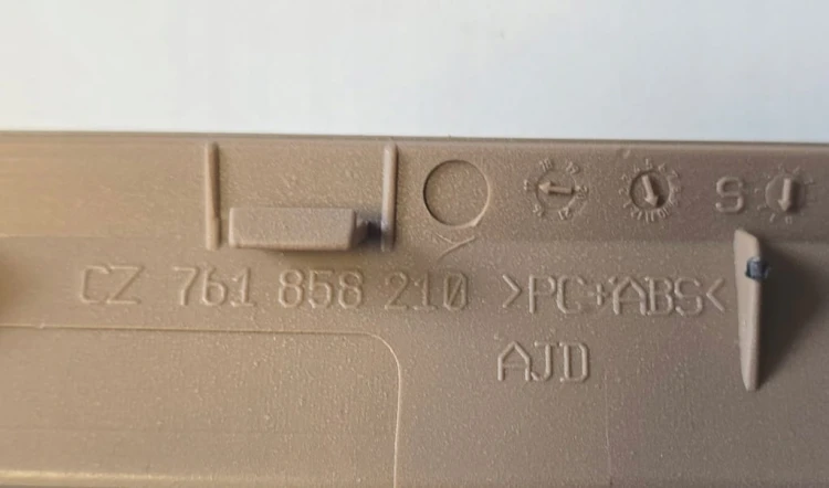 VW TOUAREG III RAMKA PRZEŁĄCZNIKA ŚWIATEŁ I CZUJNIKA TEMPERATURY 761858210