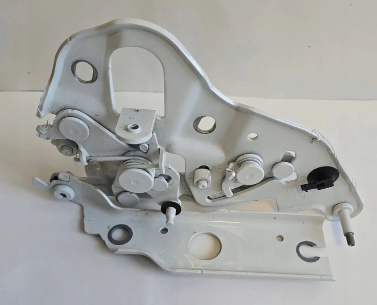 VW TOUAREG III L0K1 ZAWIAS MASKI POKRYWY SILNIKA PRAWY 760823302E
