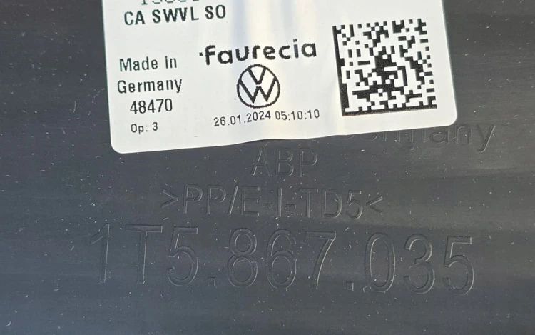 VW ID BUZZ CARGO Tapicerka boczek bagażnika lewy 1T5867035