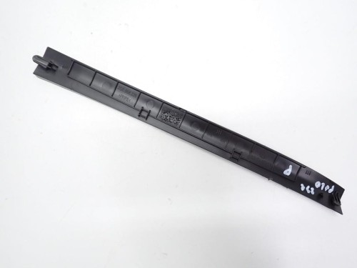 LISTWA OSŁONA DESKI KONSOLI PRAWA 2G0868226 VW POLO VI