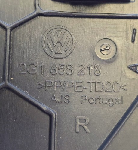 VW POLO VI ZAŚLEPKA DESKI KONSOLI PRAWA 2G1858218