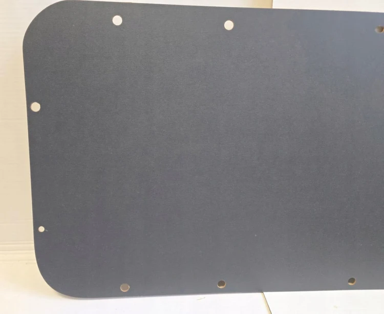 VW ID BUZZ CARGO TAPICERKA PŁYTA TYLNYCH DRZWI LEWYCH SPINKI 1T5867675A