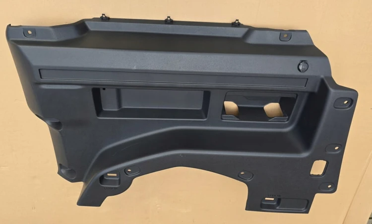 VW ID BUZZ CARGO Tapicerka boczek bagażnika prawa 1T5867036