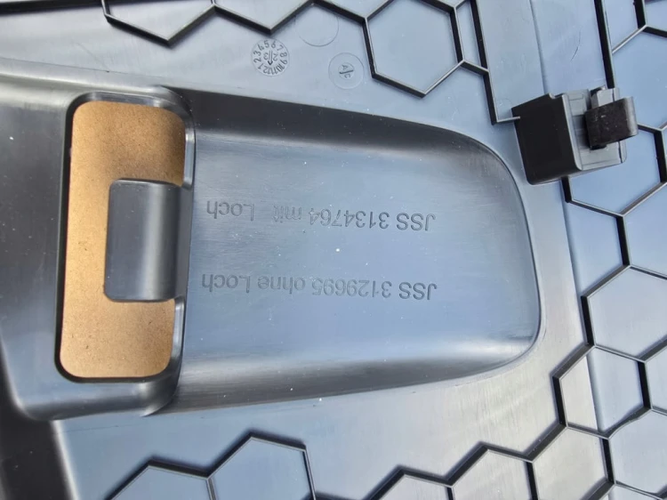 VW ID BUZZ CARGO OSŁONA MASKOWNICA BLENDA PODSUFITKI 1T5864263F