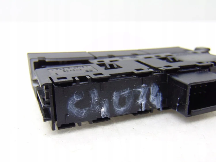 PANEL PRZYCISK WŁĄCZNIK PDC VW GOLF VII 5G1927238E