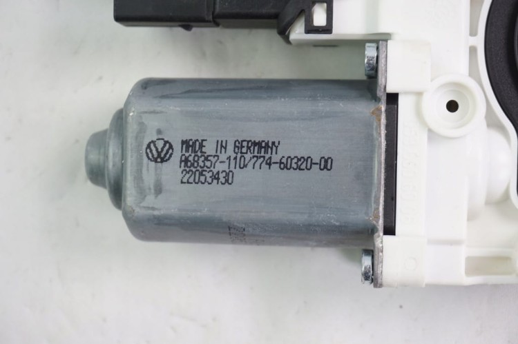 SILNICZEK SZYBY PRAWY TYŁ VW TIGUAN I 5N0959704F