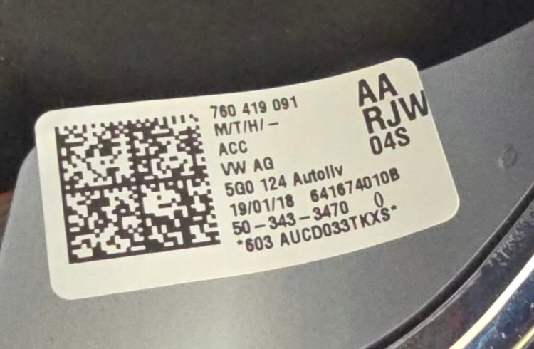 VW TOUAREG III R-LINE WIELOFUNKCYJNA SKÓRZANA KIEROWNICA 760419091AA RJW