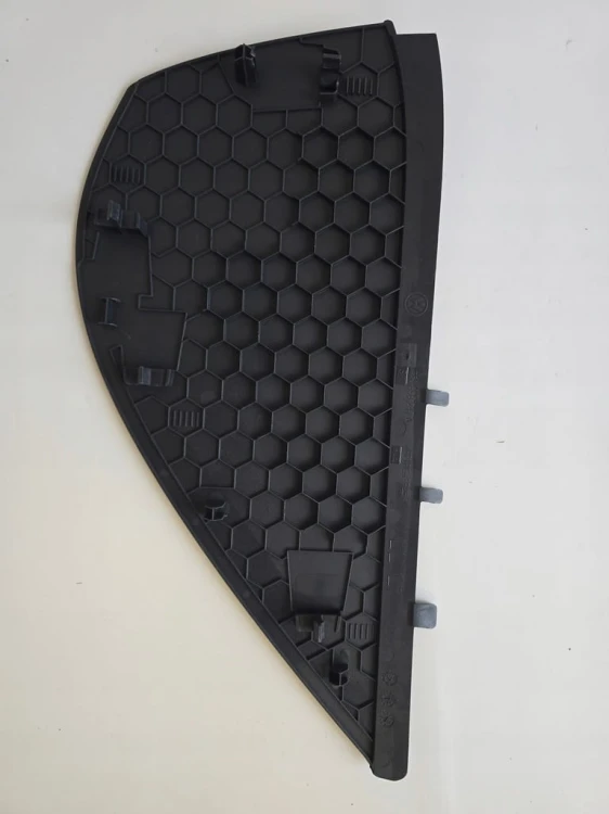 VW TOUAREG III ZAŚLEPKA KONSOLI LEWA OSŁONA 761858247A CZARNA