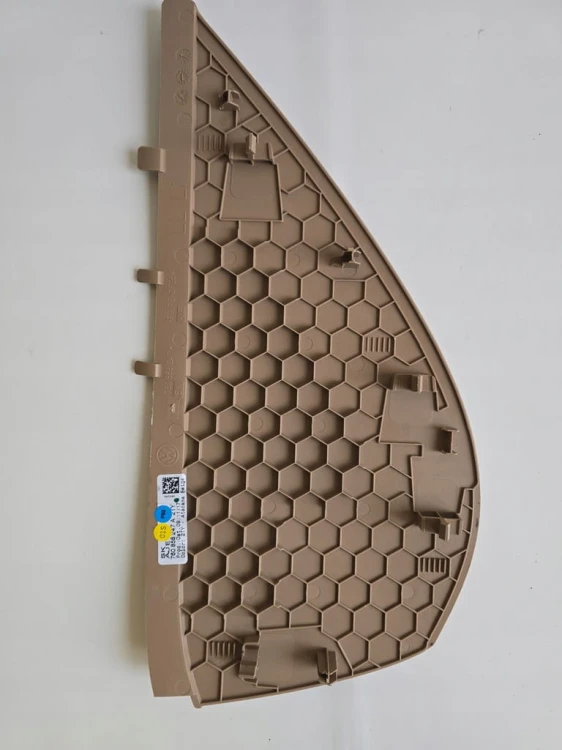 VW TOUAREG III ZAŚLEPKA KONSOLI LEWA OSŁONA 761858247A BEŻOWA