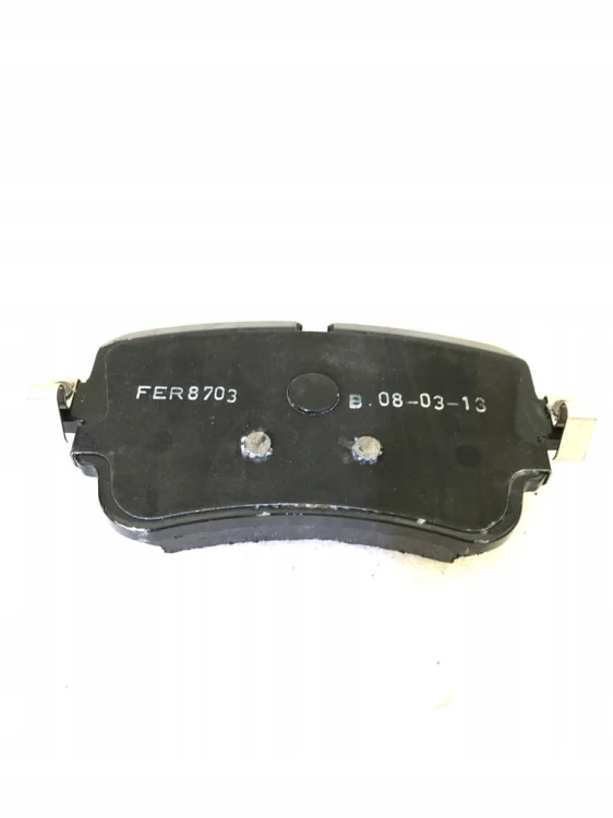 KLOCKI HAMULCOWE TYŁ VW TOUAREG CR7 4M0698451N