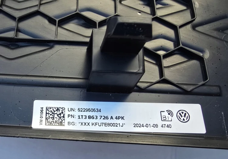VW ID BUZZ CARGO VW ID BUZZ NAKŁADKA PROGU STOPIEŃ PRAWY 1T3863726A