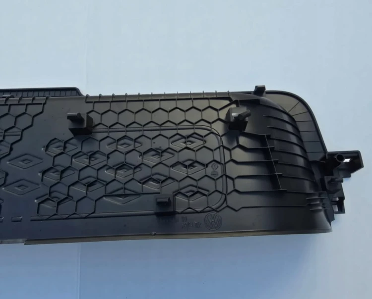VW ID BUZZ CARGO VW ID BUZZ NAKŁADKA PROGU STOPIEŃ PRAWY 1T3863726A