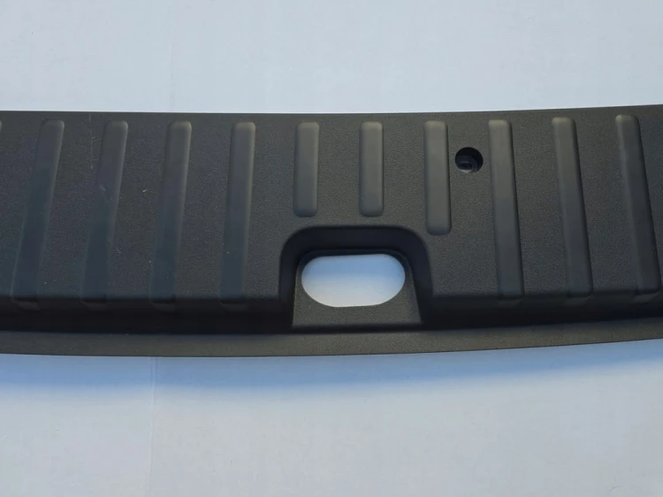 VW ID BUZZ CARGO NAKŁADKAVW ID BUZZ OSŁONA MASKOWNICA BLENDA 1T5864585A