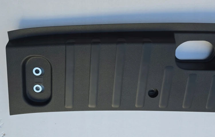 VW ID BUZZ CARGO NAKŁADKAVW ID BUZZ OSŁONA MASKOWNICA BLENDA 1T5864585A