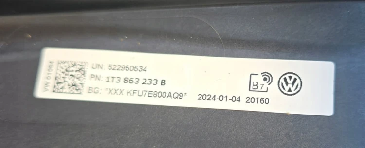 VW ID BUZZ CARGO ŚLIZG MOCOWANIE LEWE PODSTOPNIA ID BUZZ CARGO 1T3863233B