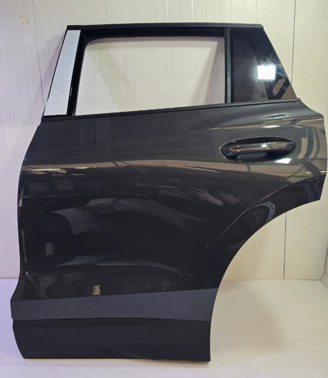 Drzwi lewe tylne VW Tiguan III model 2024 kolor LC7Q oryginał