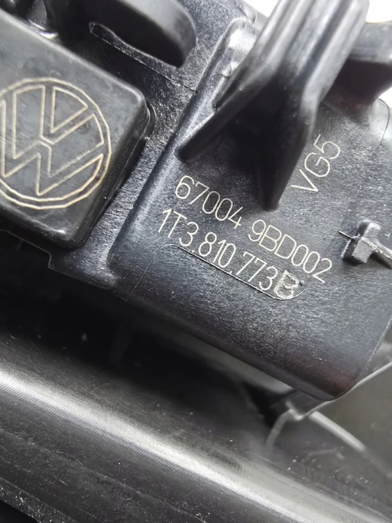 VW ID BUZZ WLEW GNIAZDO ŁADOWANIA KLAPKA LB9A KOMPLET 1T3809857E