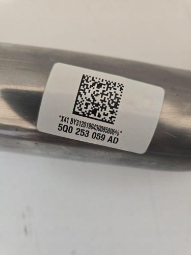 ŁĄCZNIK RURA WYDECHOWA PLECIONKA GOLF VII PASSAT B8 5Q0253059AD NOWA