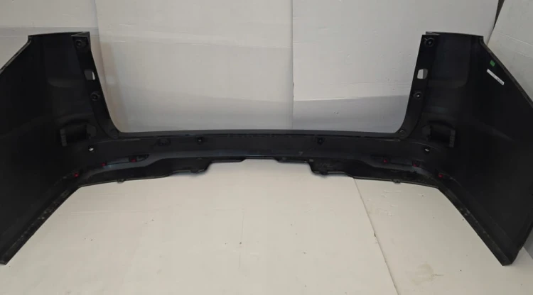VW Multivan T7 7T0807421L LC9X 6 PDC ZDERZAK UCHWYTY NA RADARY