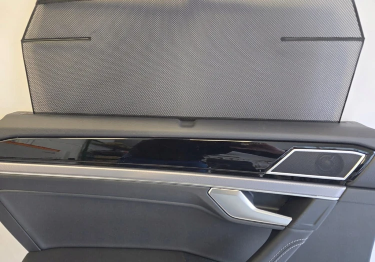 VW TOUAREG III R-LINE TAPICERKA BOCZEK DRZWI LEWY TYŁ 760867211J SKÓRA
