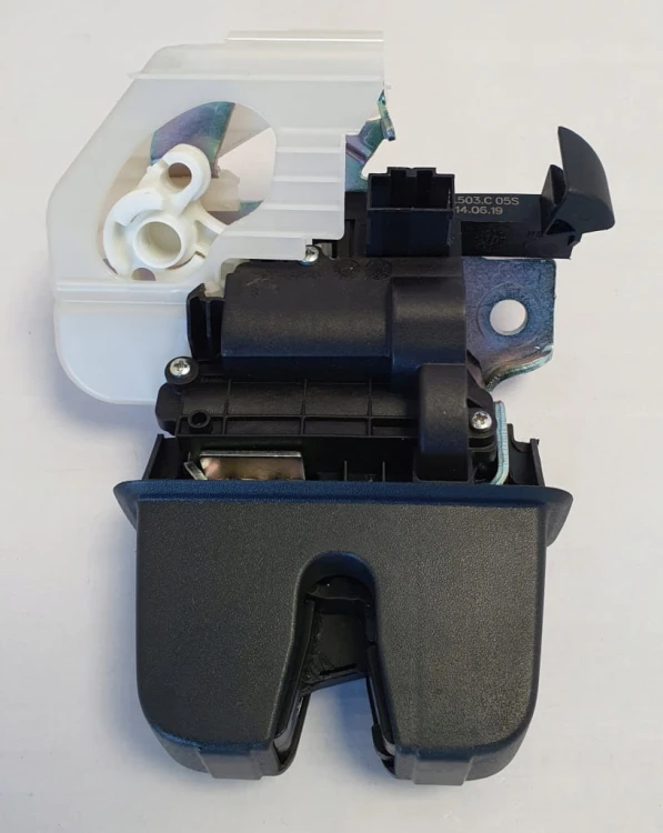 VOLKSWAGEN ZAMEK KLAPY BAGAŻNIKA 3G0827503 C