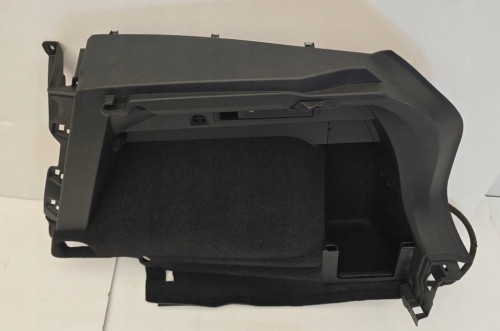 VW TIGUAN PRAWA TAPICERKA BOCZEK BAGAŻNIKA 5NA867428K