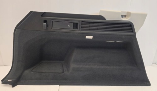 VW TOUAREG III LEWY BOCZEK TAPICERKA BAGAŻNIKA 760867037C SZARY PLASTIC