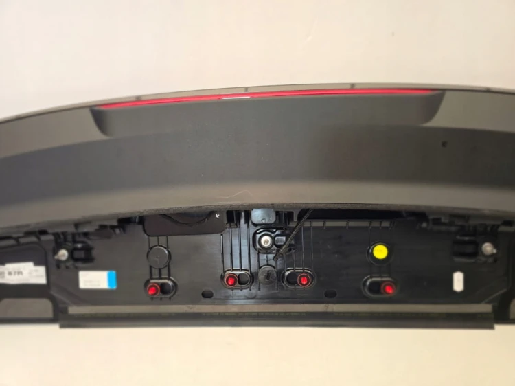 SPOJLER LOTKA TYŁ TYLNA KLAPY BAGAŻNIKA VW ARTEON 3H 3G7827933B LB7R