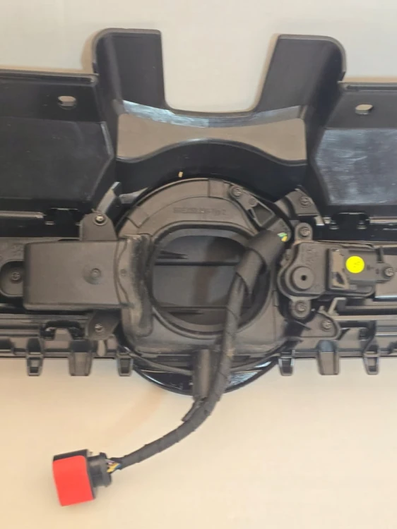 GRILL ATRAPA CHŁODNICY GNIAZDO ŁADOWANIA VW GOLF 7 VII GTE LIFT 5GE853653D