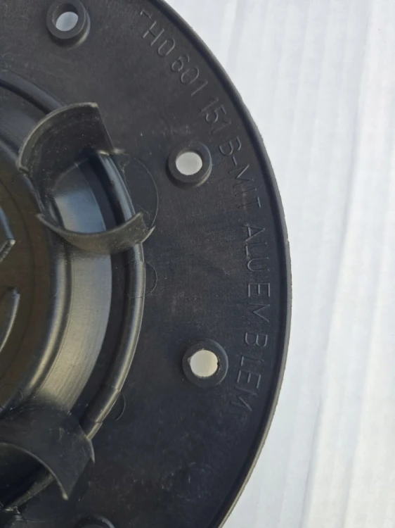 Dekielek Volkswagen OE 207 mm 7H0601151C
