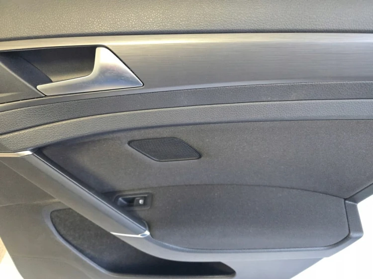 TAPICERKA BOCZEK DRZWI PRAWY TYŁ COMFORTLINE VW GOLF VII 7 5G6867212FT