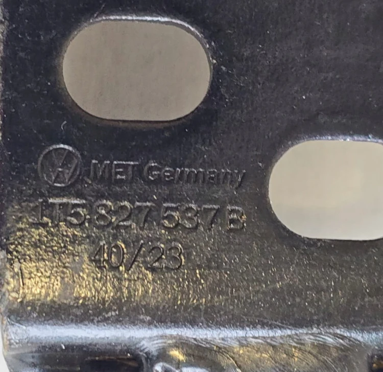 VW ID. BUZZ CARGO RYGIEL ZCZEP HAK MASKI 1T5827537B
