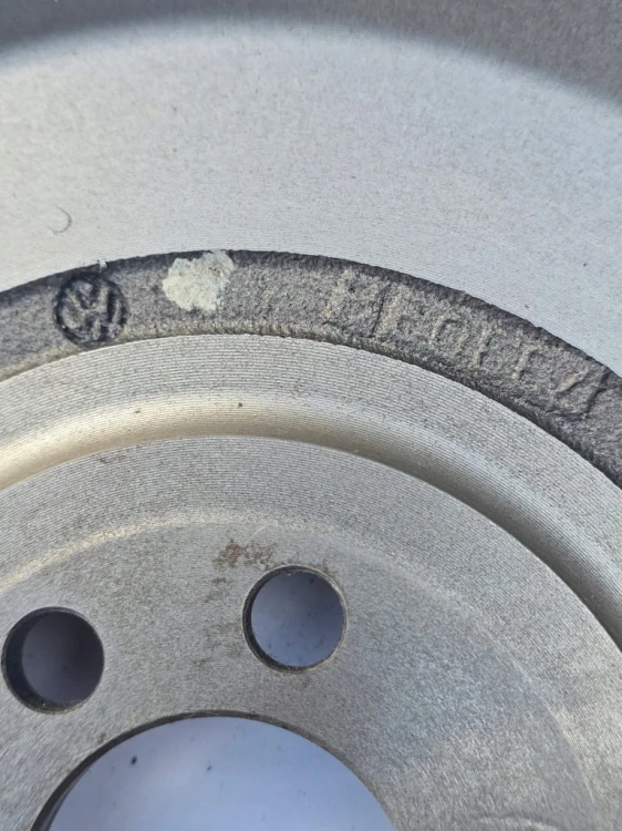 Volkswagen OEM ORYGINAŁ KOŁO ZAMACHOWE 03C105269F