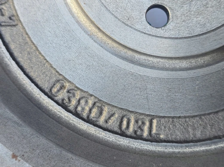 Volkswagen OEM ORYGINAŁ KOŁO ZAMACHOWE 038D 03L