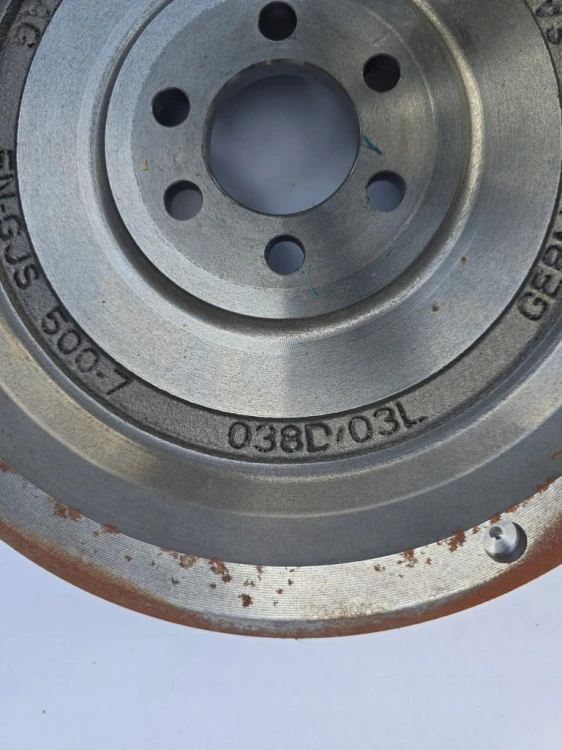 Volkswagen OEM ORYGINAŁ KOŁO ZAMACHOWE 038D 03L D7M