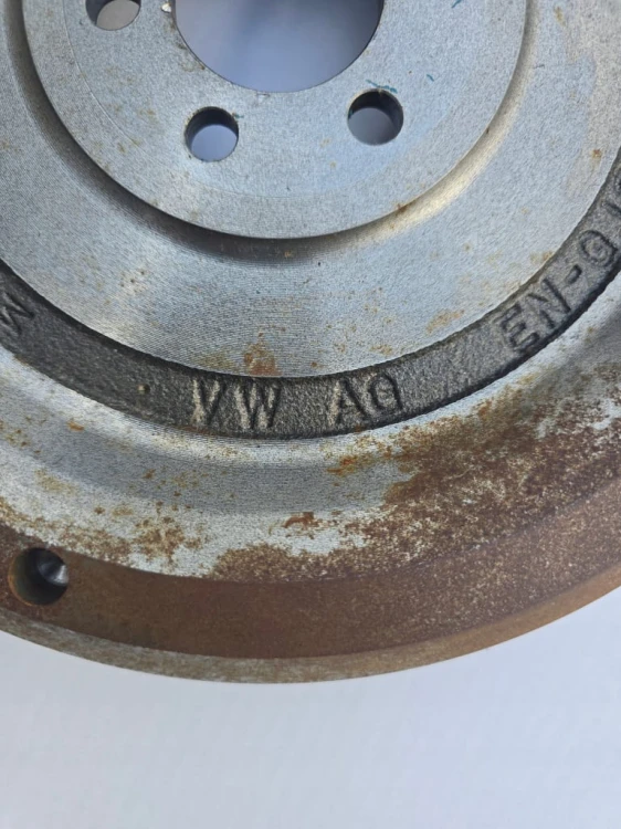 Volkswagen OEM ORYGINAŁ KOŁO ZAMACHOWE 038D 03L M7B