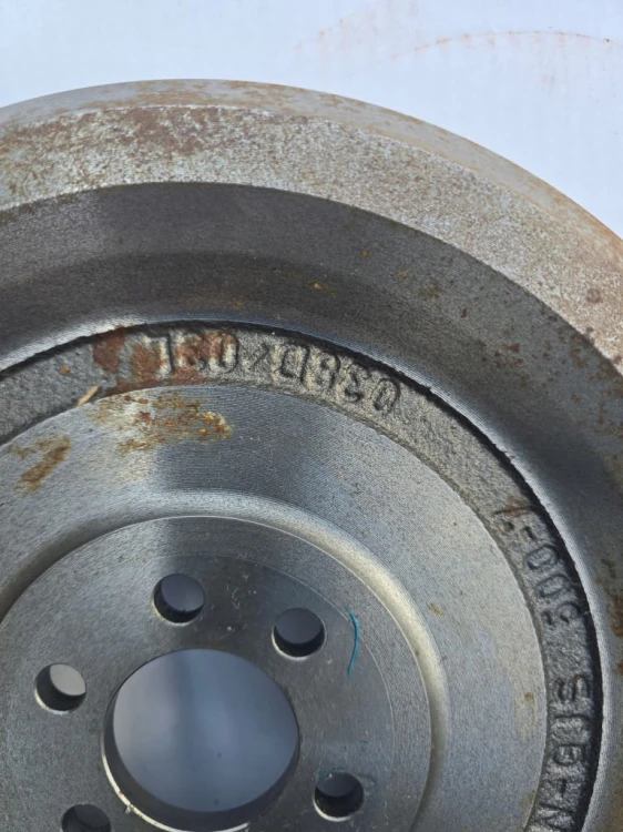 Volkswagen OEM ORYGINAŁ KOŁO ZAMACHOWE 038D 03L M7B