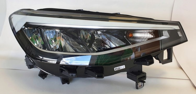 ID.4 LAMPA PRZÓD PRAWA LED 11B941006A