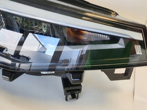 ID.4 LAMPA PRZÓD PRAWA LED 11B941006A