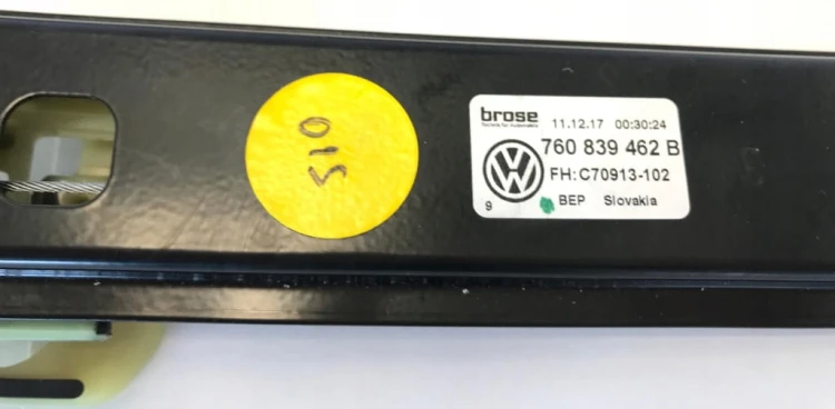 PODNOŚNIK SZYBY PRAWY TYŁ VW TOUAREG III 760839462B