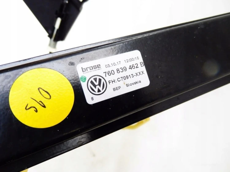 PODNOŚNIK SZYBY PRAWY TYŁ VW TOUAREG III 760839462B