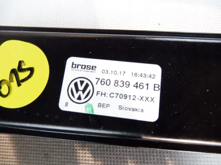 PODNOŚNIK SZYBY LEWY TYŁ VW TOUAREG III 760839461B