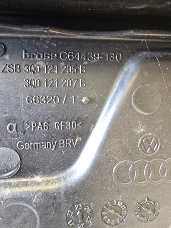 TRANSPORTER MULTIVAN T7 PAS PRZEDNI WZMOCNIENIE 7T0805588A CHŁODNICE