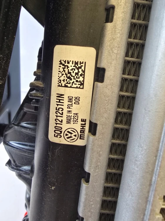 TRANSPORTER MULTIVAN T7 PAS PRZEDNI WZMOCNIENIE 7T0805588A CHŁODNICE