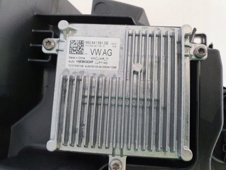 ID.4 LAMPA PRZÓD PRAWA LED 11B941006A