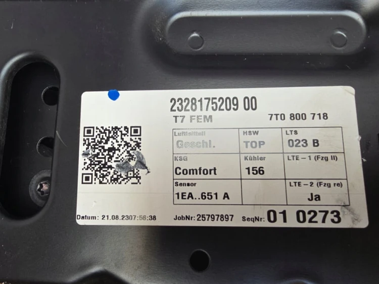 TRANSPORTER MULTIVAN T7 PAS PRZEDNI WZMOCNIENIE 7T0805588A CHŁODNICE