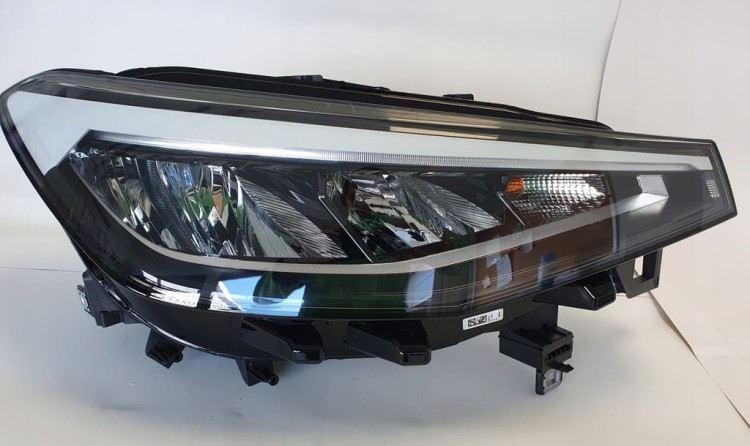 ID.4 LAMPA PRZÓD PRAWA LED 11B941006A
