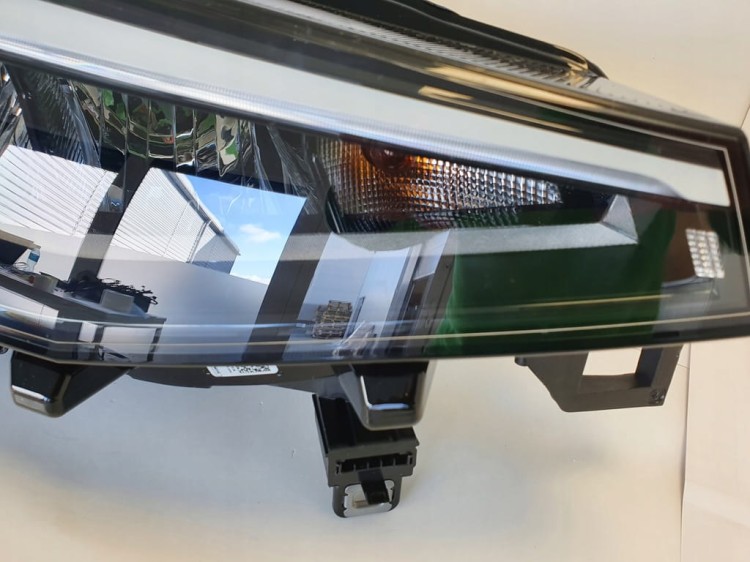 ID.4 LAMPA PRZÓD PRAWA LED 11B941006A
