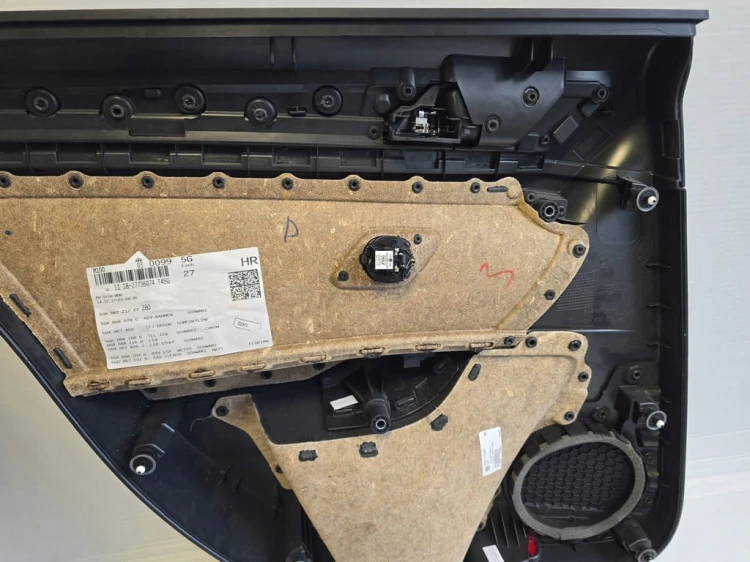 TAPICERKA BOCZEK DRZWI PRAWY TYŁ COMFORTLINE VW GOLF VII 7 5G6867212FT